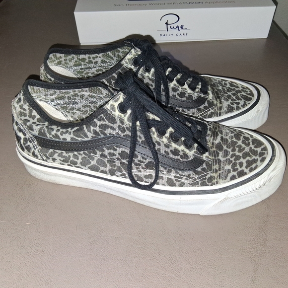 Vans Wild Pattern Sneakers with Black and White Accents - Picture 2 of 8